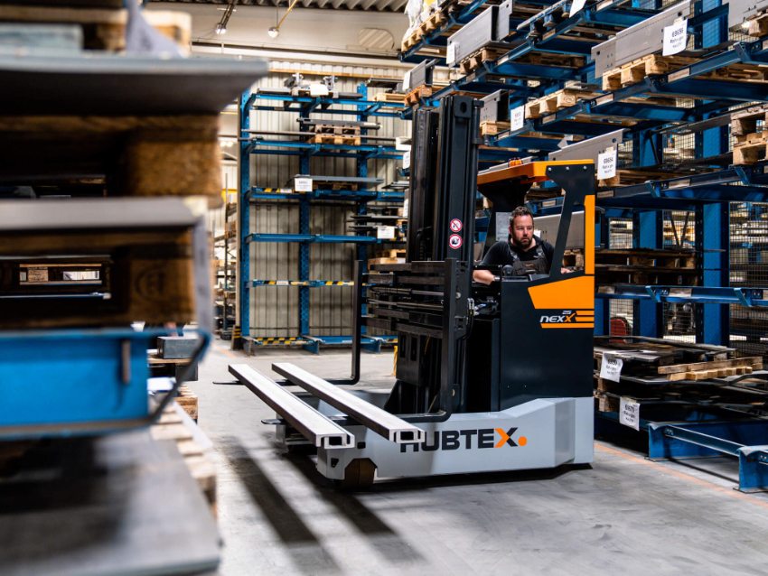 Một số tính năng nổi bật của xe nâng điện đứng lái 2