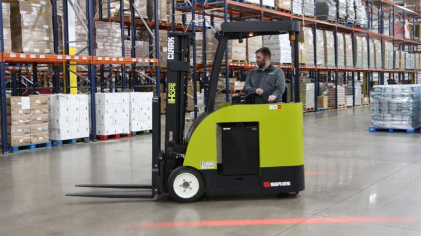 Một số tính năng nổi bật của xe nâng điện đứng lái 4