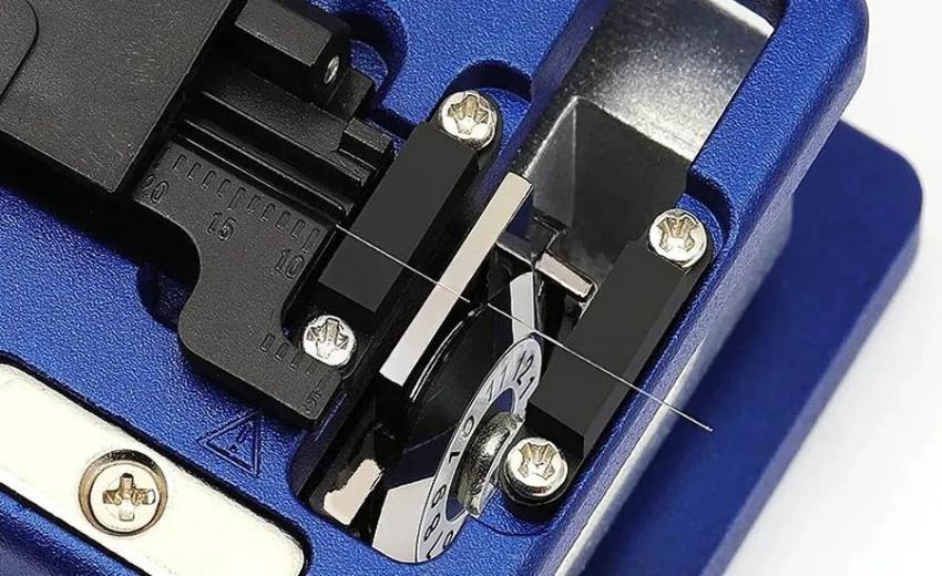 Nguyên lý hoạt động của dao cắt sợi quang