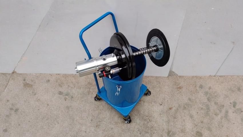 Nguyên lý hoạt động của máy bơm mỡ bằng điện