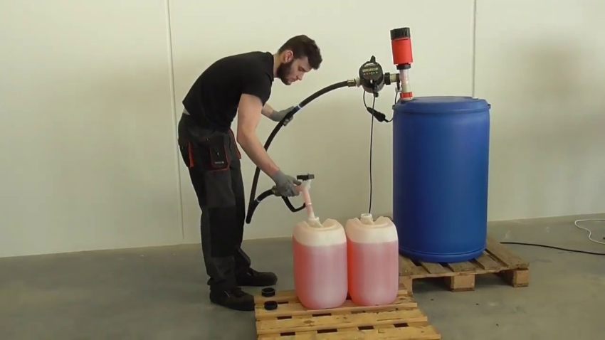 Những điều cần chú ý khi sử dụng bơm tay hóa chất