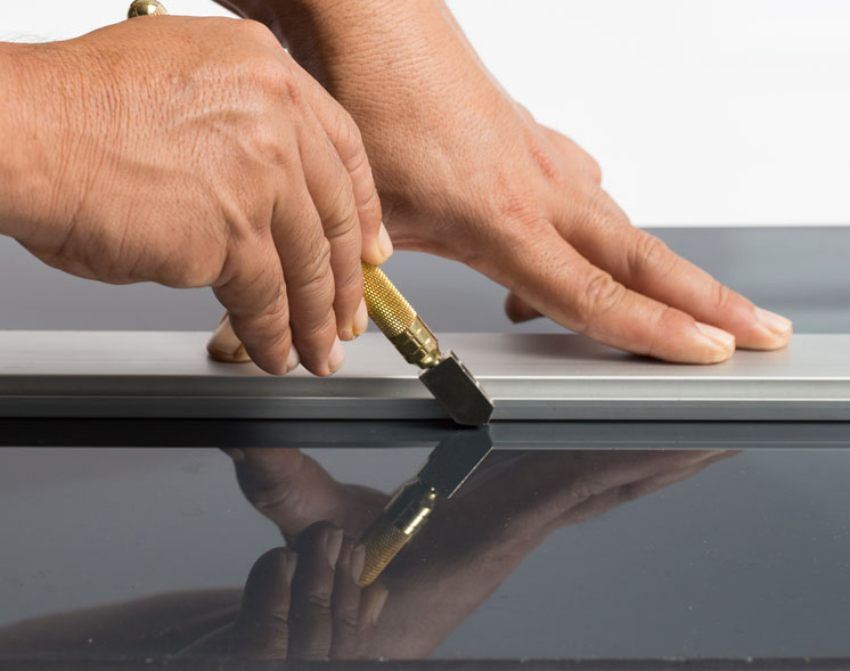 Những lưu ý quan trọng khi dùng dao cắt kính 1