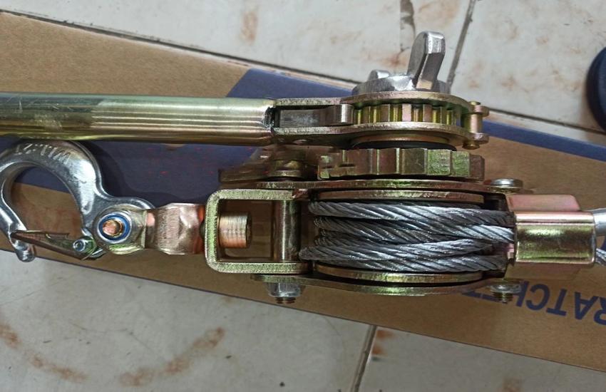 Cơ chế truyền lực qua cáp thép