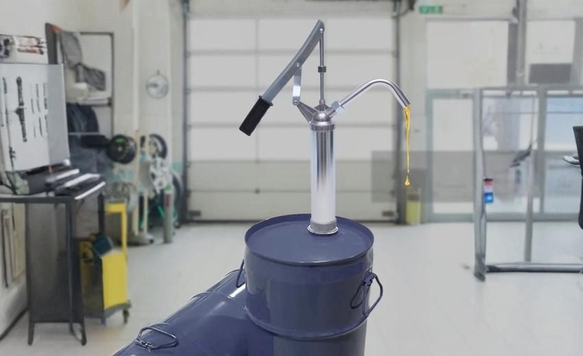 Phân loại bơm tay hóa chất theo vật liệu cấu tạo