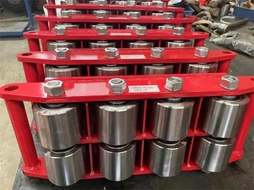 Rùa di chuyển hàng bánh sắt