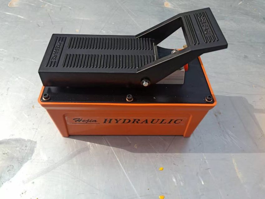 Bộ ép ắc phi dê xe tải gồm các bộ phận nào? 1