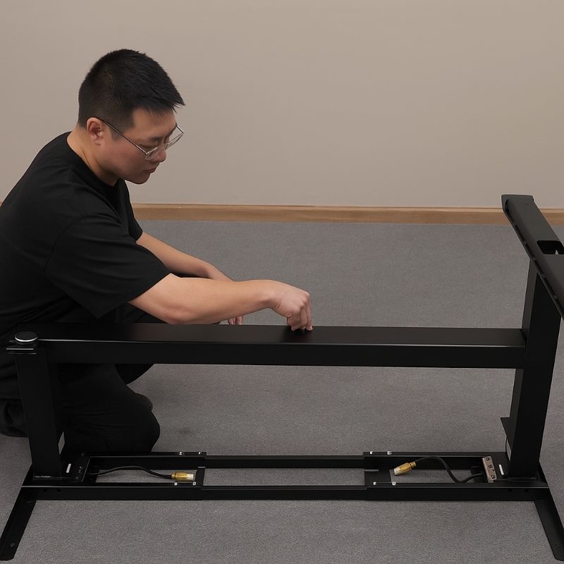 Hướng dẫn nhanh cách lắp đặt bàn nâng hạ màu đen