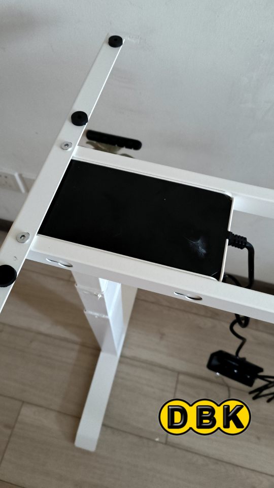 Chân Bàn Nâng Hạ Màu Trắng 6