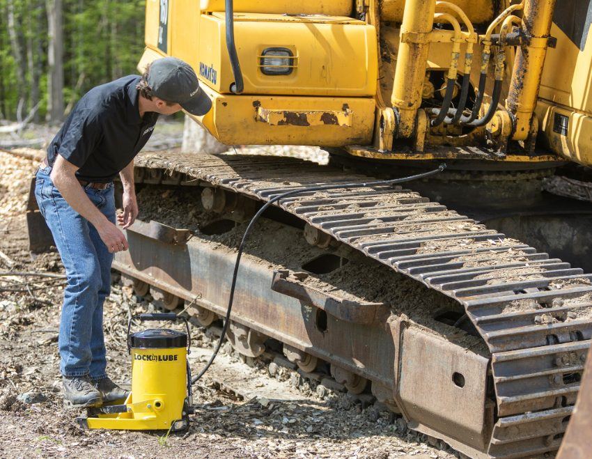 Đặc điểm nổi bật mà máy bơm mỡ bằng chân mang lại