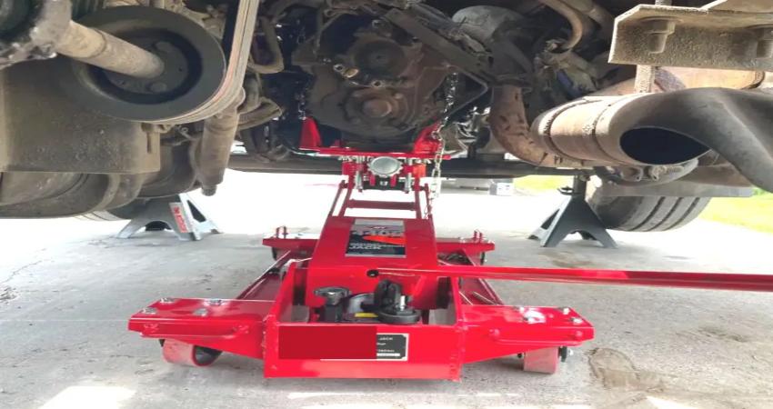 Giá đỡ hộp số 7