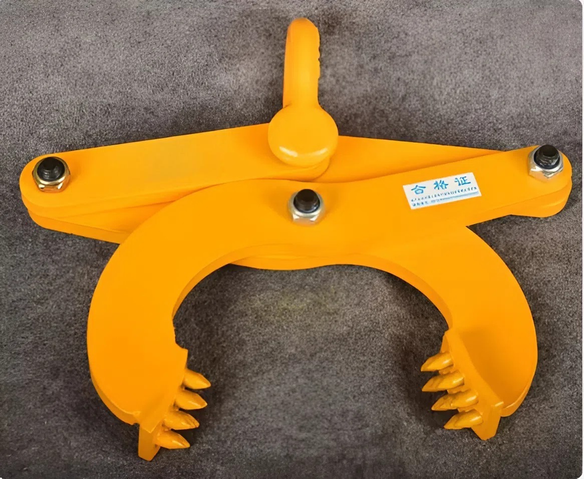 Thiết kế góc kẹp chuyên biệt của kẹp kéo pallet 2 tấn KPL2