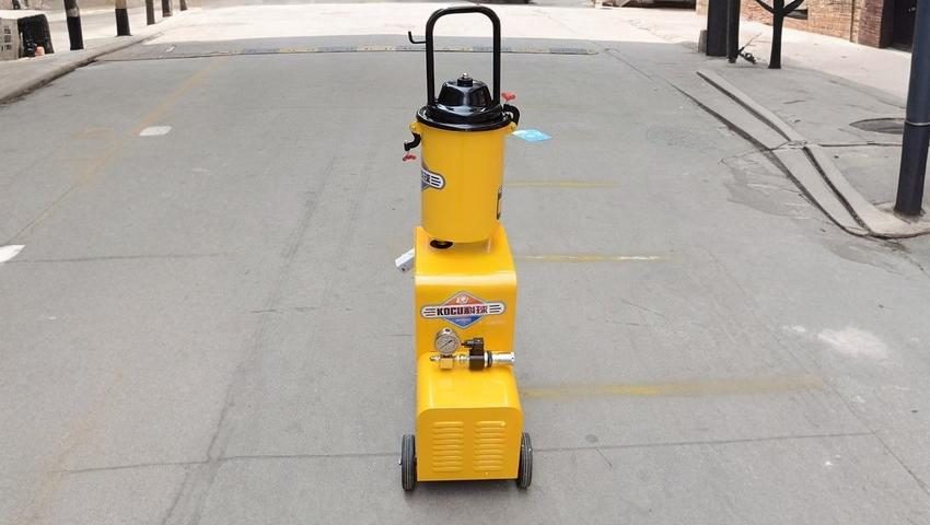 Máy bơm mỡ bò bằng điện KOCU GZ-D1 2