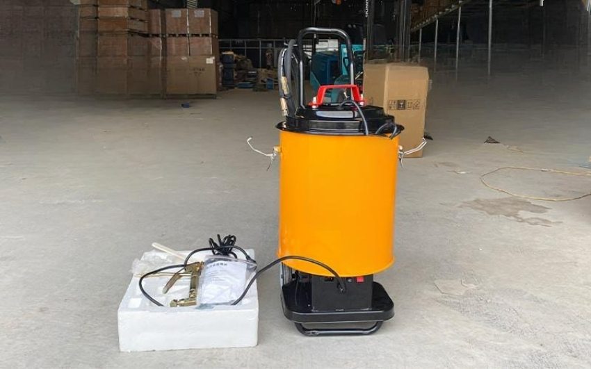 Máy bơm mỡ chạy điện DBK 15 lít