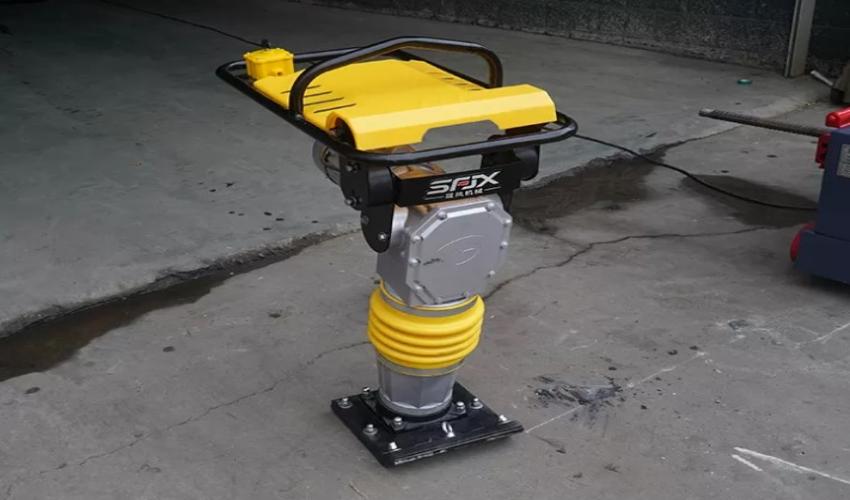 Máy đầm cóc 70kg 2