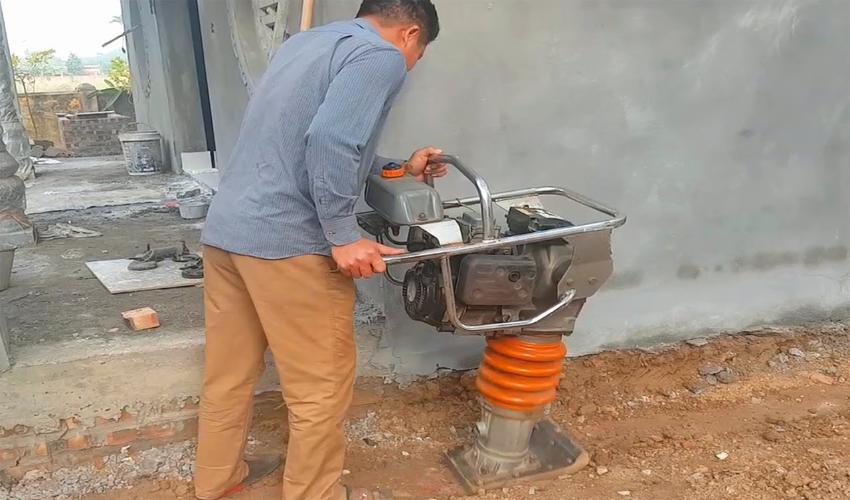 Máy đầm cóc 80kg 3
