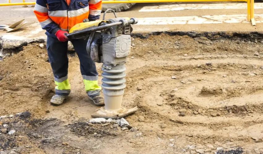 Máy đầm cóc Tacom 2