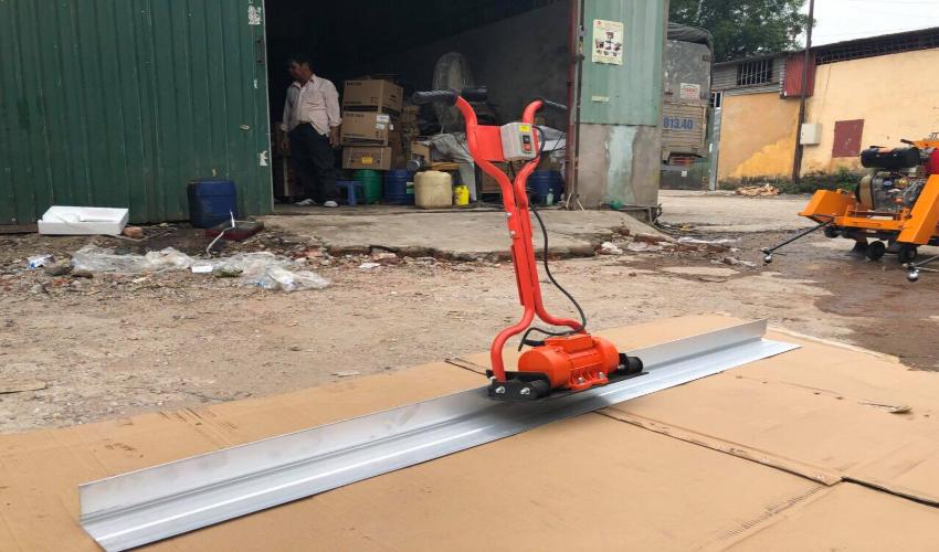 Máy đầm thước 6