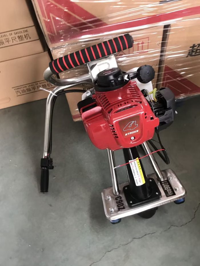 Máy đầm thước bê tông GX35 1