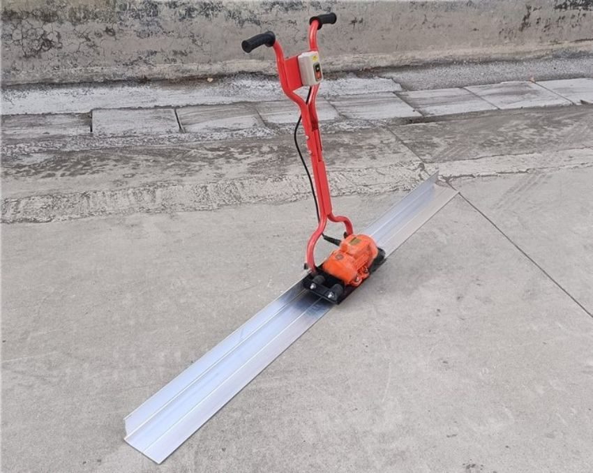 Khả năng vận hành máy đầm thước chạy điện ZPC-220V 1