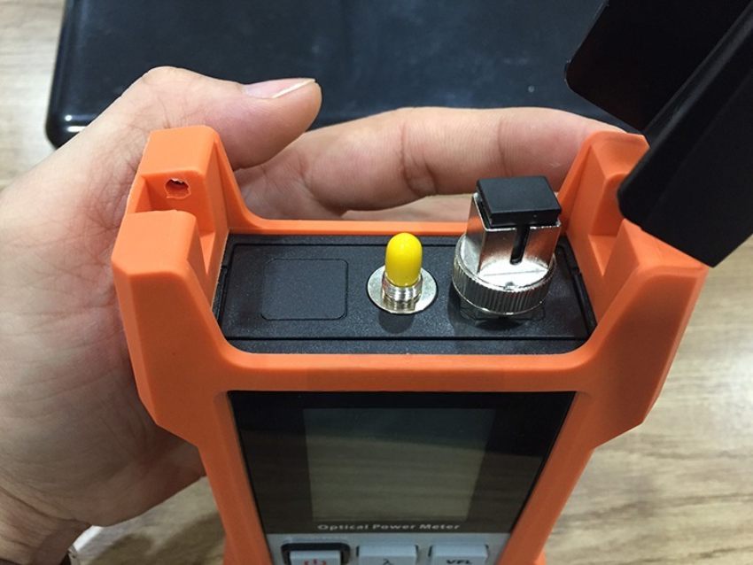 Đặc điểm kĩ thuật của máy đo công suất quang Tribrer AOP100C