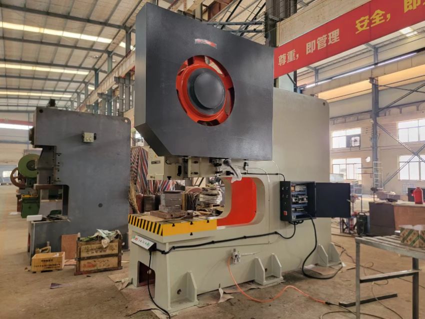 Máy đột dập 160 tấn JB21S-160T 2