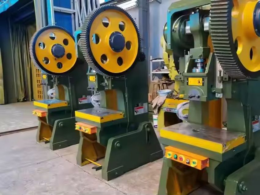 Máy đột dập cơ khí DBK J23-6.3T 2