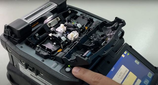 Máy hàn cáp quang Fujikura 68S/68S+ chính hãng 4