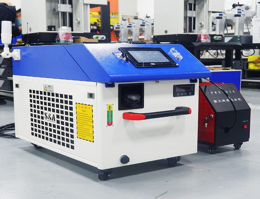 Máy hàn laser 1500W Raycus