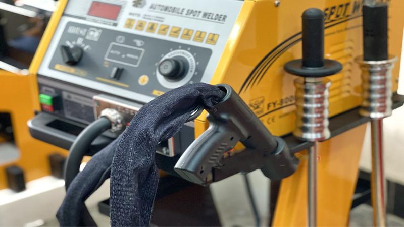 Máy hàn rút tôn 5