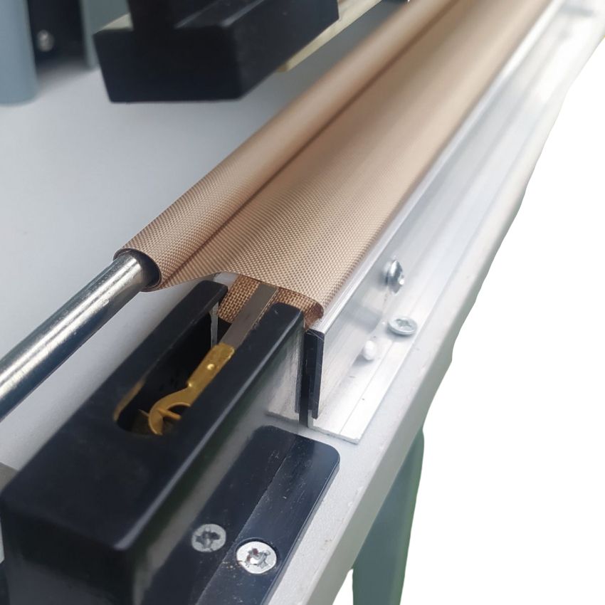 Các tính năng đặc biệt của máy hàn túi đạp chân FRP-500 2