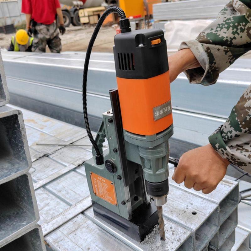 Máy khoan từ có taro DBK TN-18RE (18mm, 1910W)