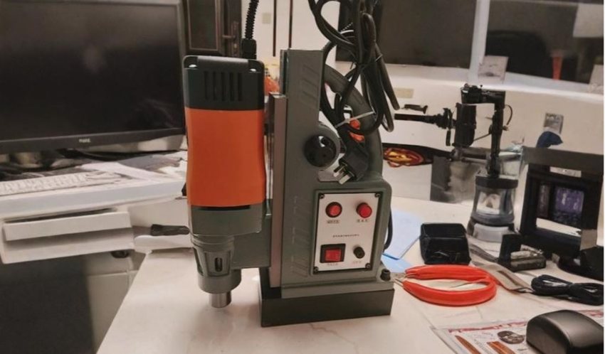 Máy khoan từ DBK TN-30 (2180W, 30mm)