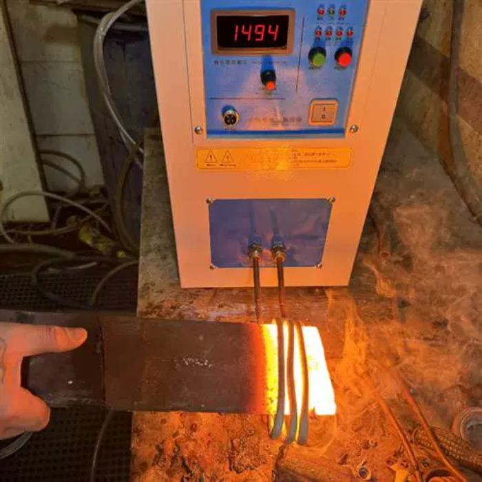 Đặc điểm vượt trội máy nung cao tần 70kW DBK TGG-70 3