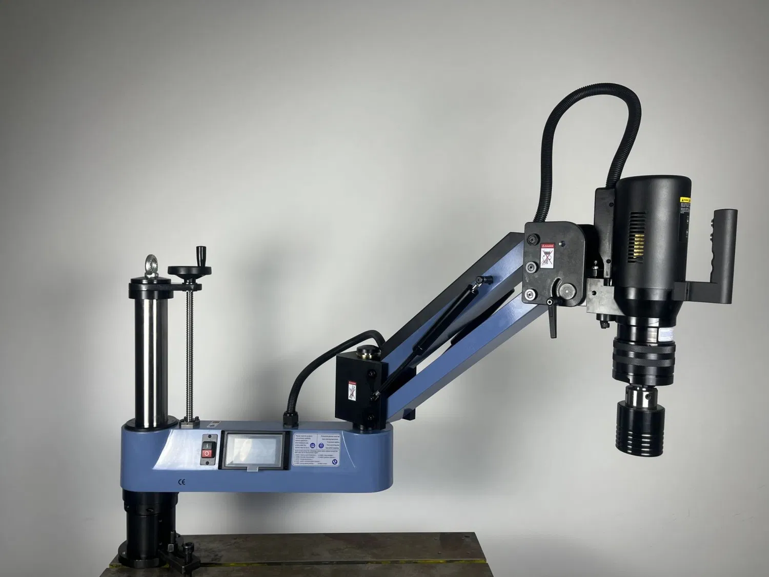 Máy taro cần chạy điện M48 DBK-M648