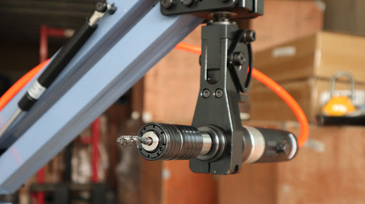 Máy taro cần khí nén DBK ATM-12-1100