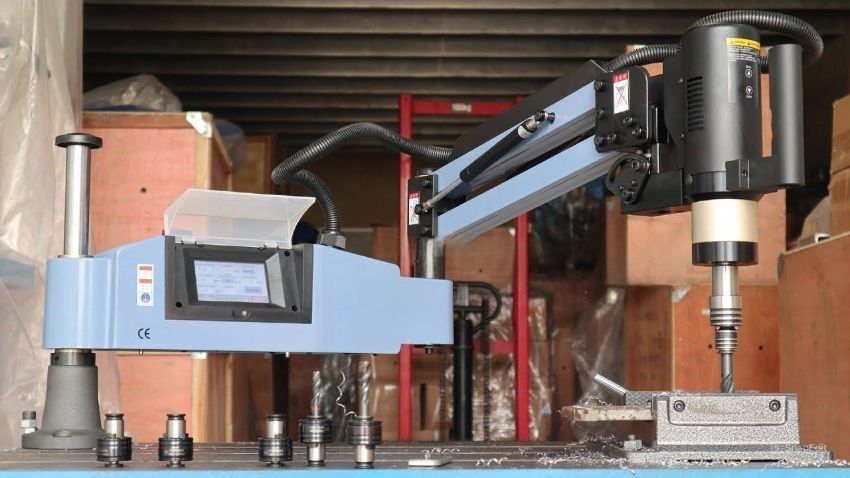 Máy taro cần điện servo DBK ETM-16-1100 2