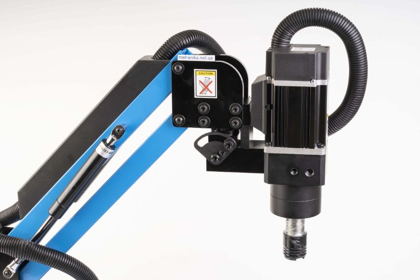 Máy taro điện công suất cao M42 DBK-M642 3