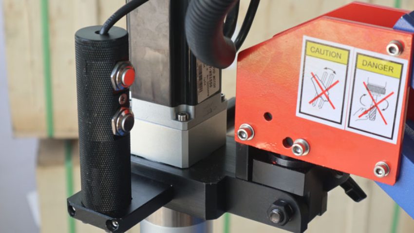 Thông số kĩ thuật máy taro điện M12 DBK ETU-12-1200 (600W)