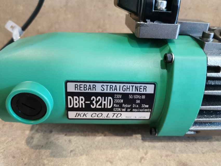 Máy uốn sắt cầm tay 32mm Diamond DBR-32HD 2