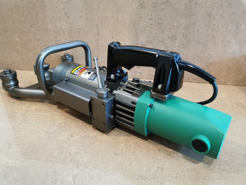 Máy uốn sắt cầm tay 32mm Diamond DBR-32HD 5