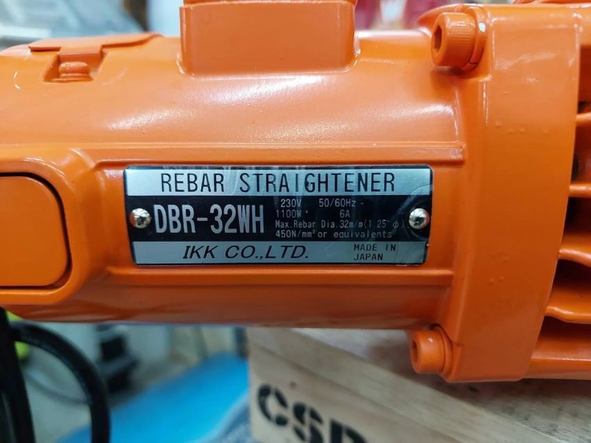 Máy uốn sắt cầm tay 32mm Diamond DBR-32WH 2