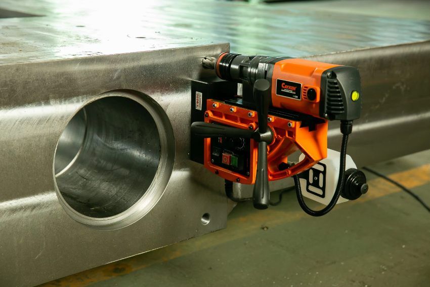 Nguyên lý hoạt động của máy khoan từ