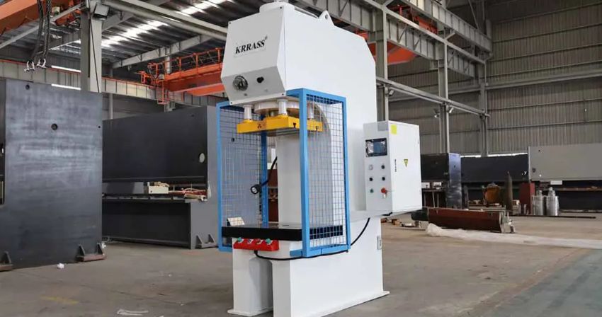 Những biện pháp và lưu ý an toàn khi vận hành máy đột dập