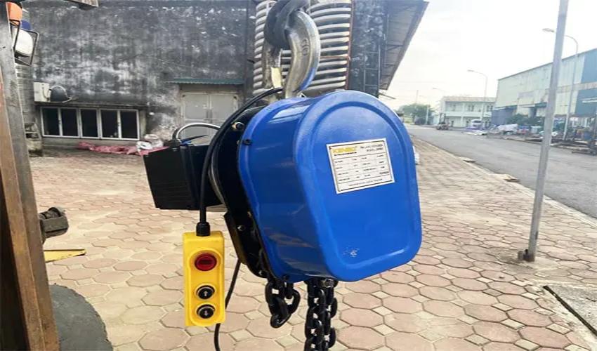 Pa lăng xích điện 220V 1