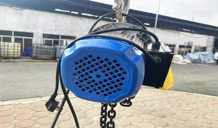 Pa lăng xích điện 220V 4