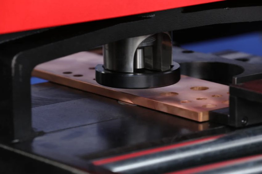 Quy trình gia công thanh cái đồng đạt chuẩn kỹ thuật