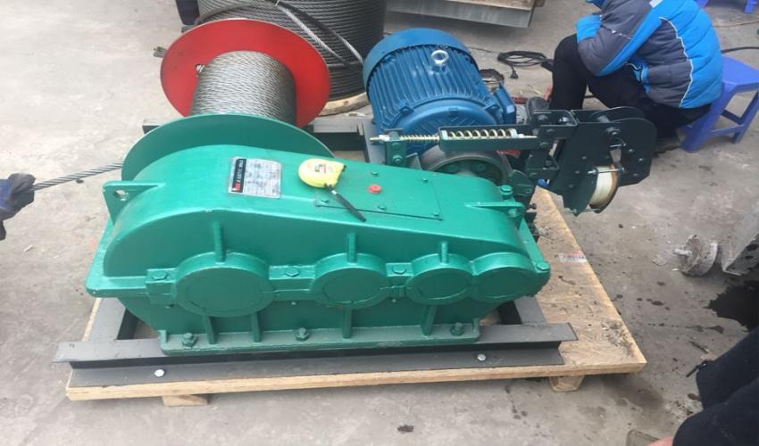 Tời kéo mặt đất JK2 1