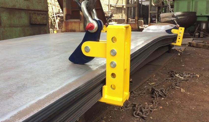 Với kẹp tôn đứng