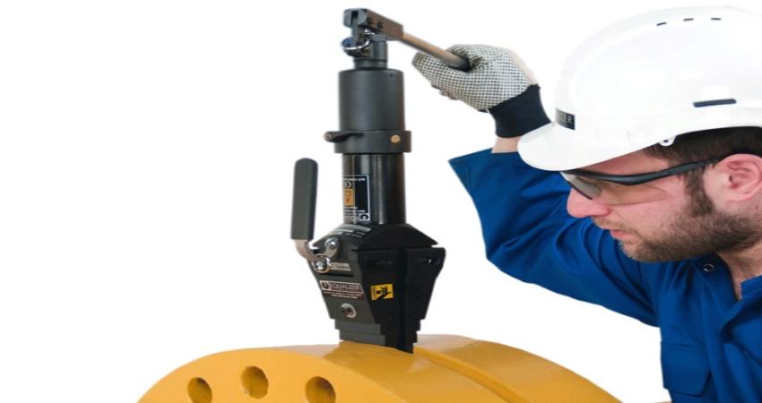 Sử dụng tách mặt bích sử dụng khối chêm