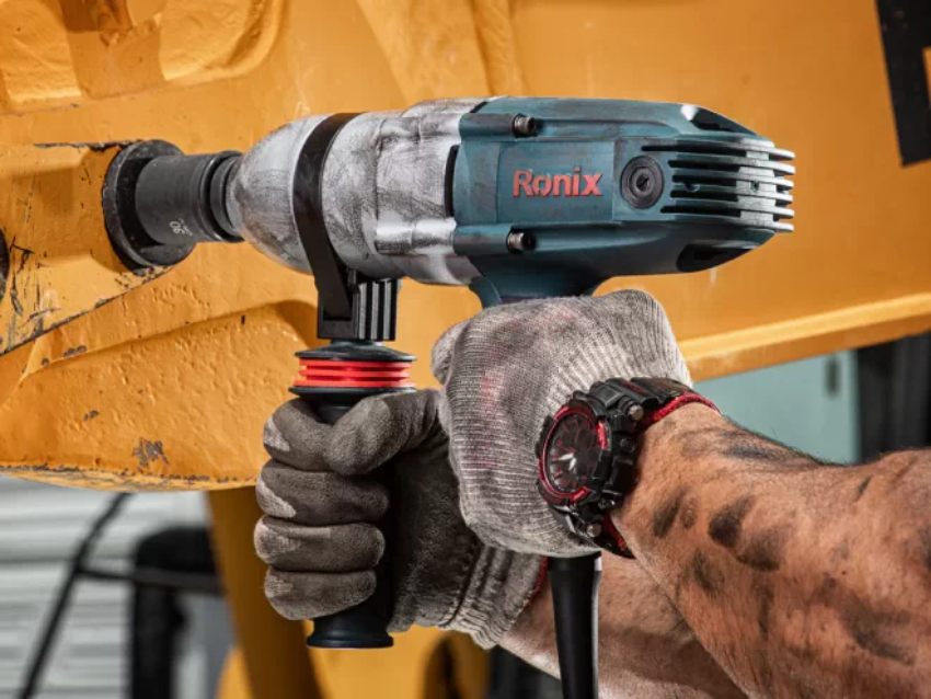 Súng siết bu lông điện